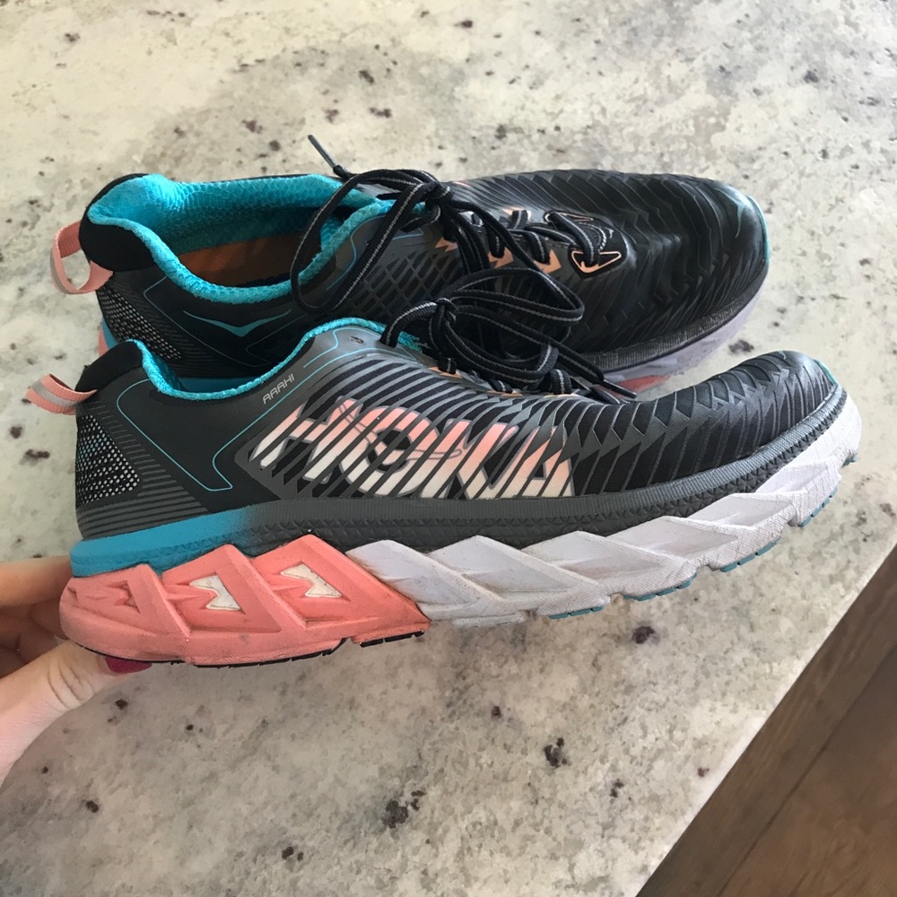 Hoka one one arahi running shoes size 8